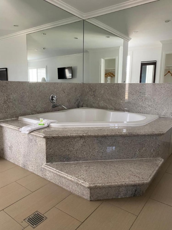 Ocean Surf Inn & Suites image 56