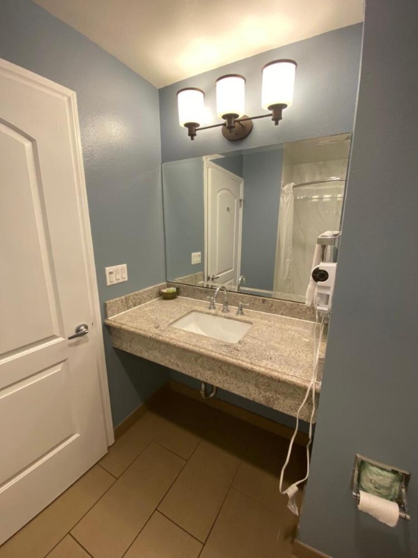 Ocean Surf Inn & Suites image 95